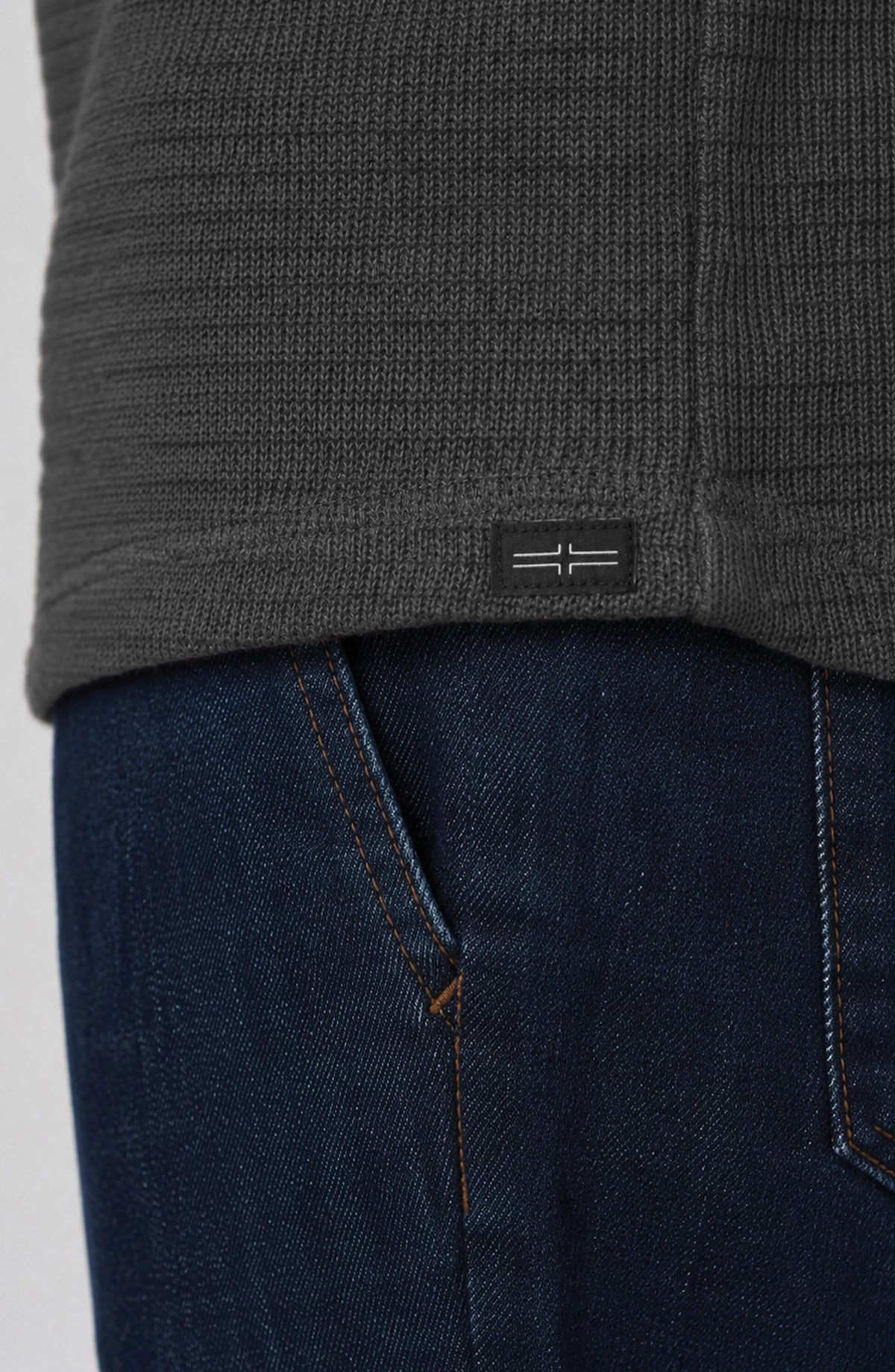 Long-Sleeve Crew Neck Shirt – Charcoal Heather